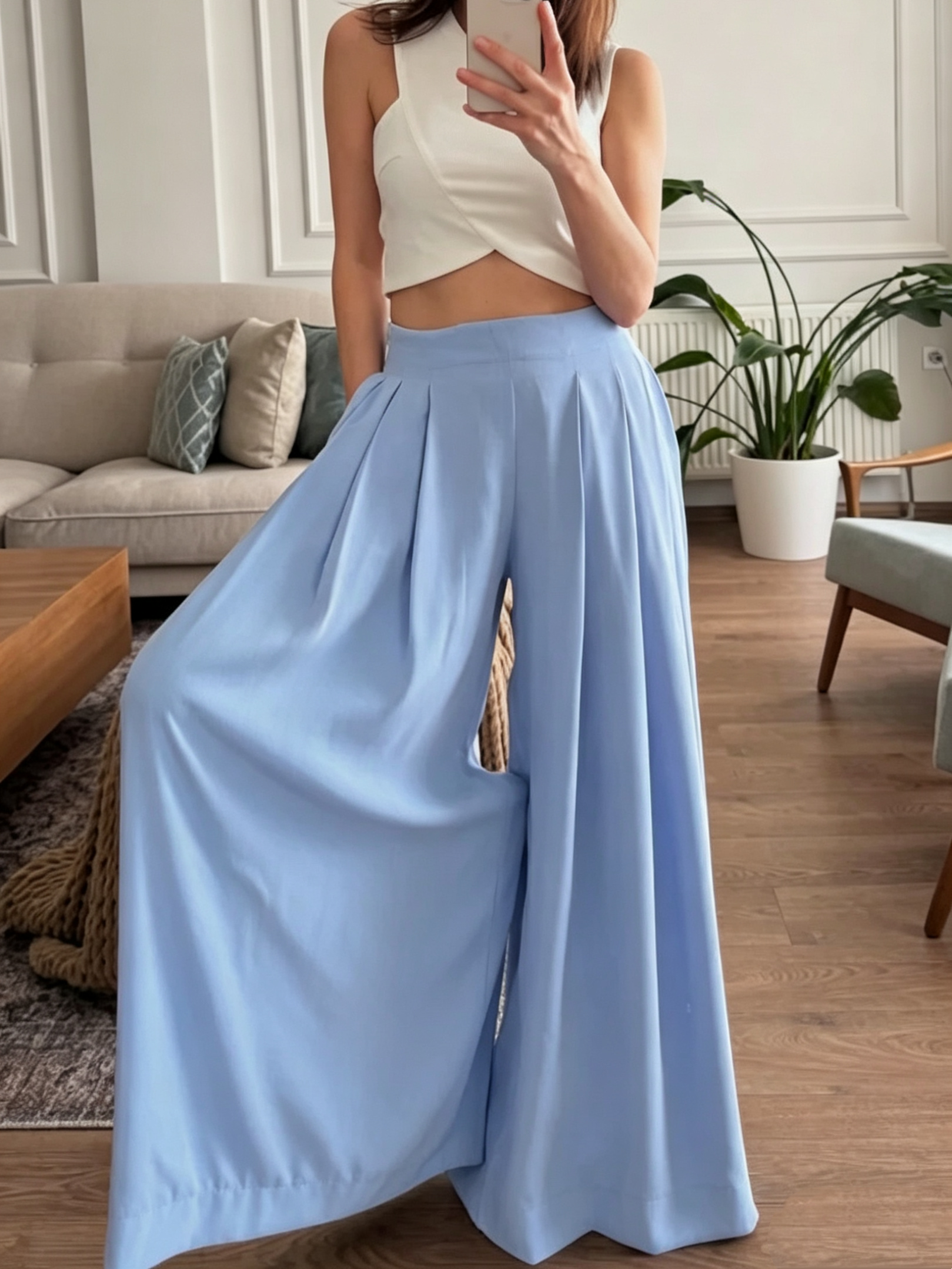 High-waisted pleated baggy pants