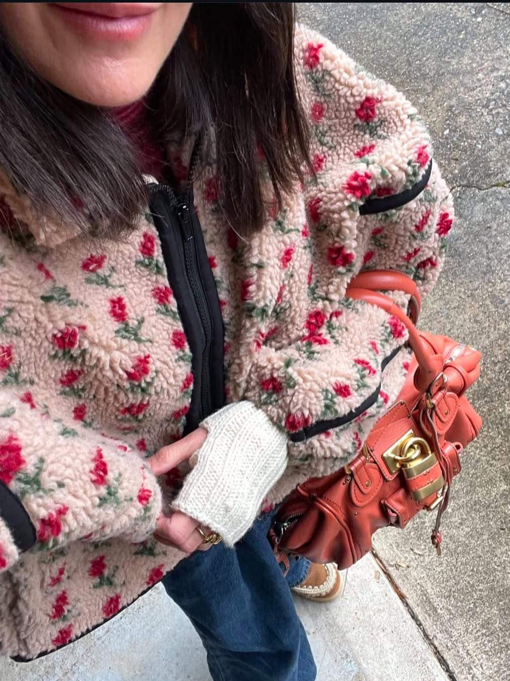 Solid-color high-neck wool vest