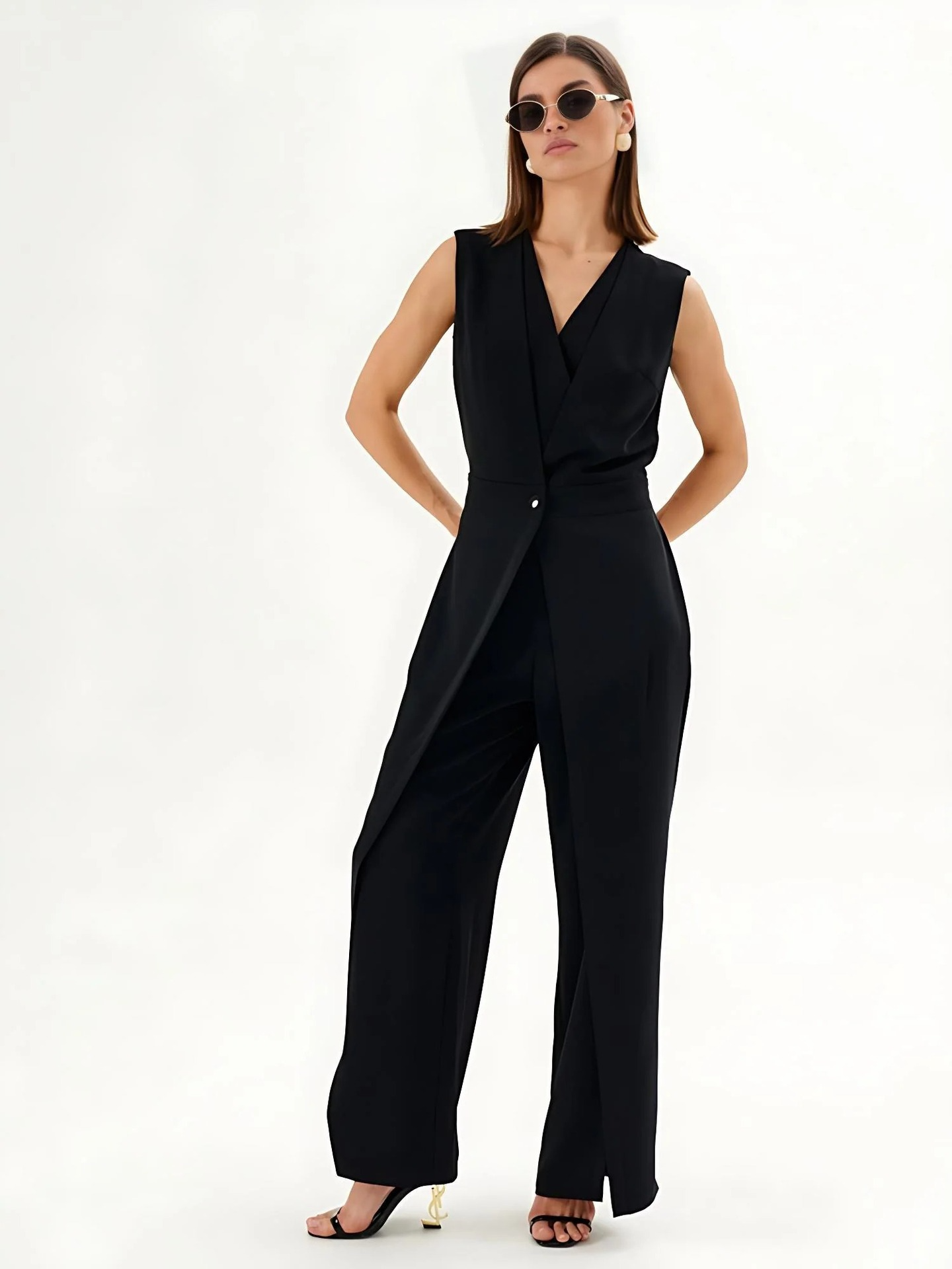 V-neck sleeveless split jumpsuit