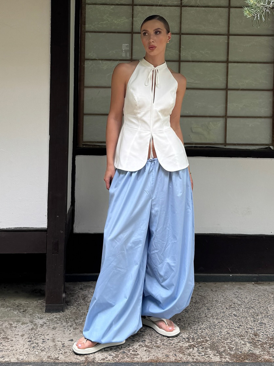 Loose-fitting baggy pants