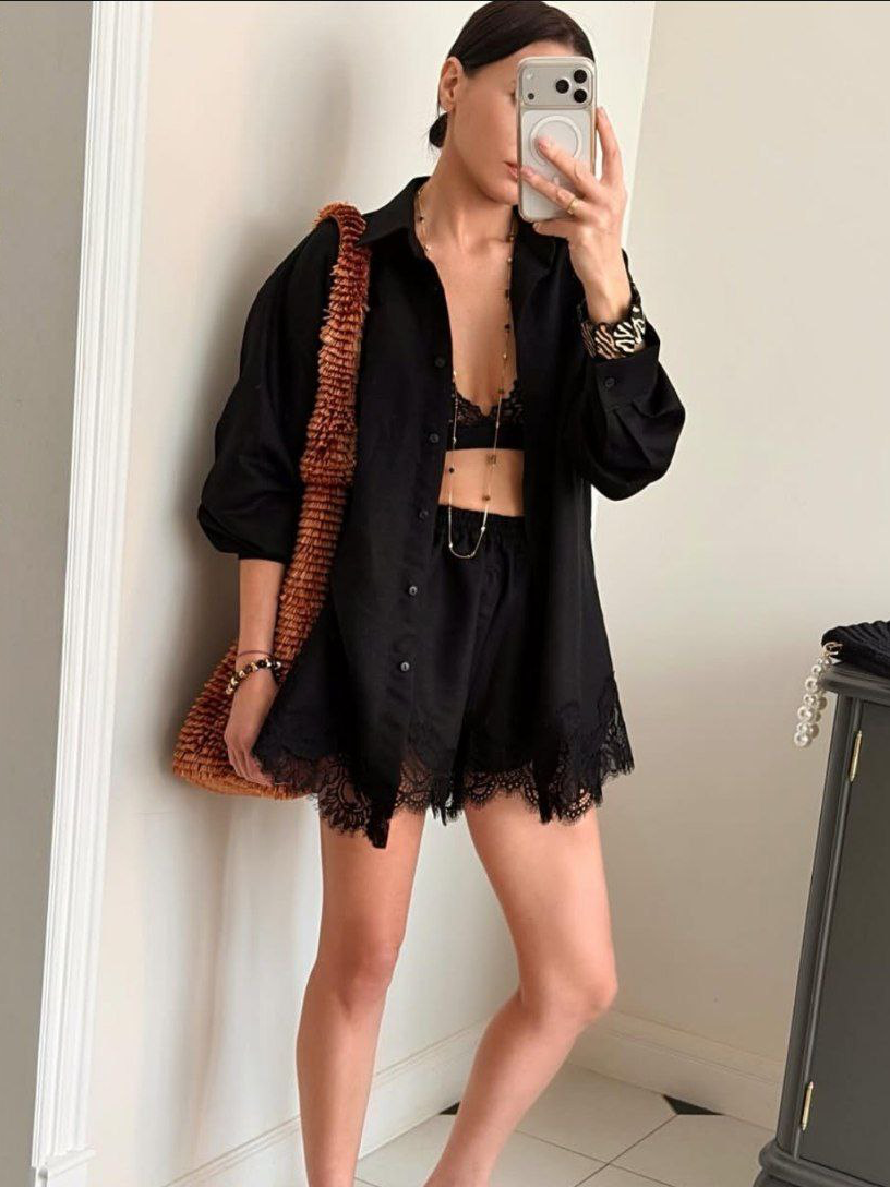 Conjunto de dos piezas de lino con mangas abullonadas y volantes 