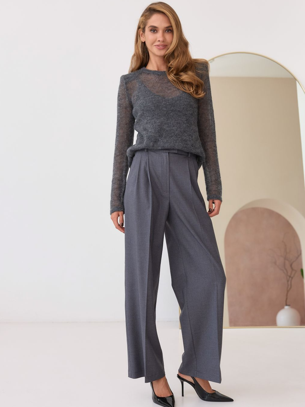 Sweater with Shoulderpads