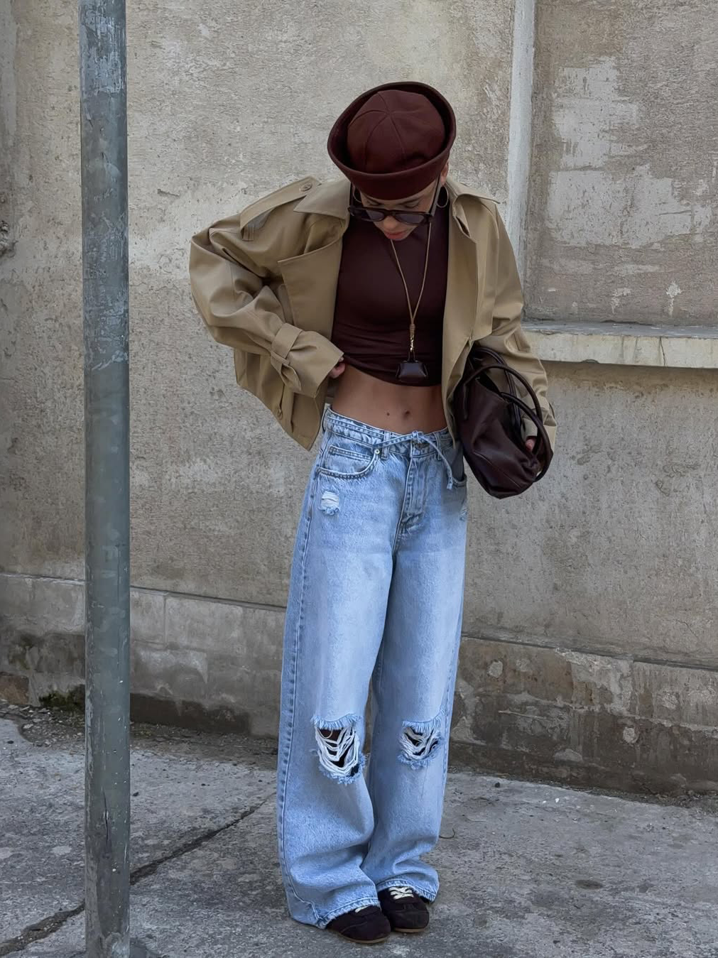 Loose-fitting short double-breasted jacket