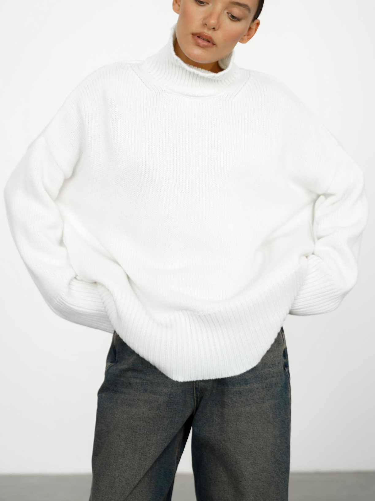 Minimalist Basic Turtleneck Sweater