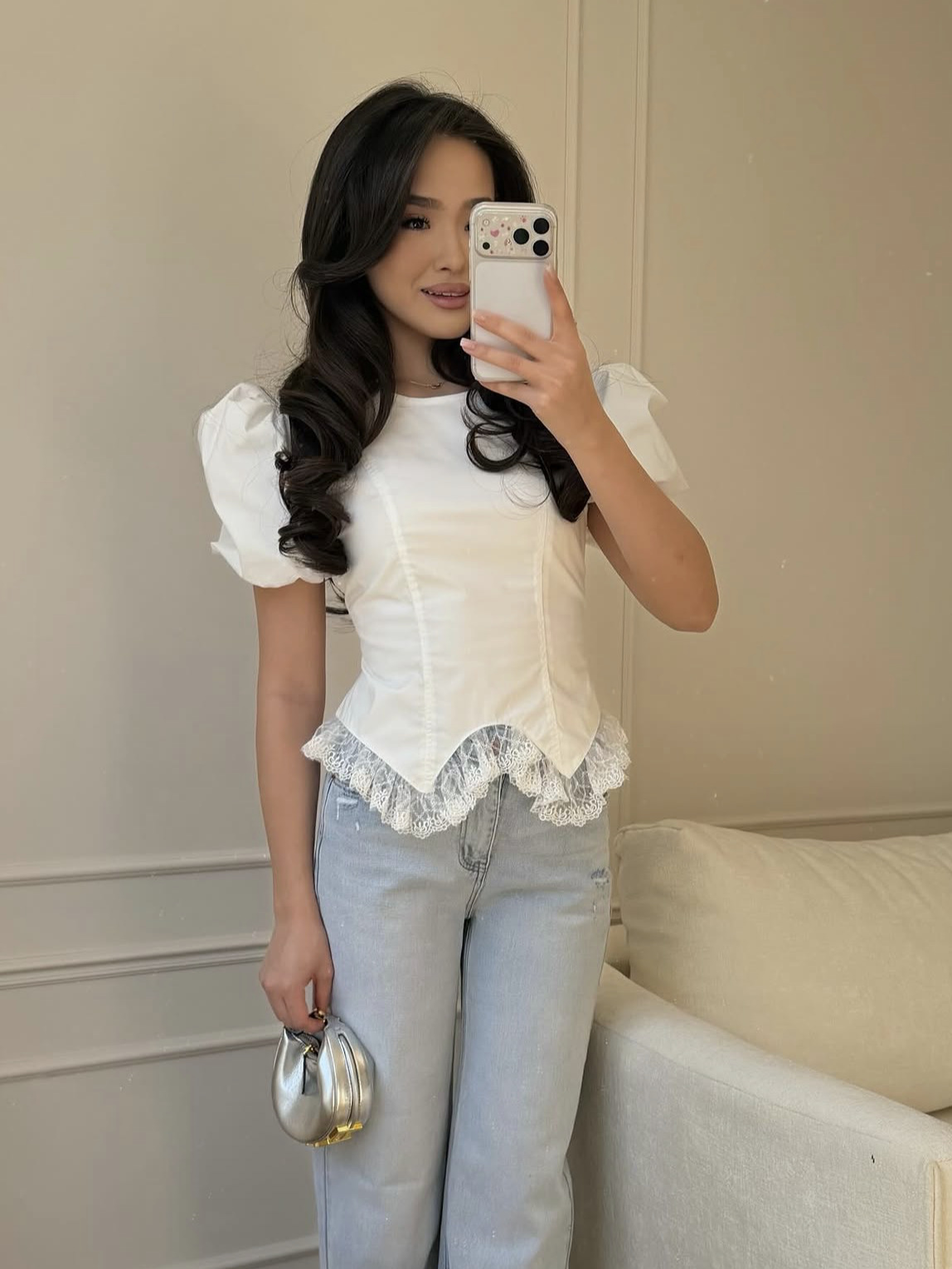 Lace-paneled fitted puff top
