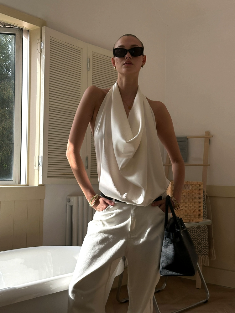 Sleeveless Swing Neck Backless Top