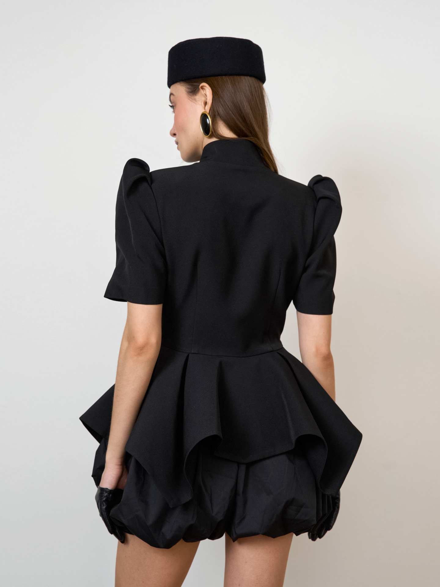 Stand-collar puff-sleeve blouse