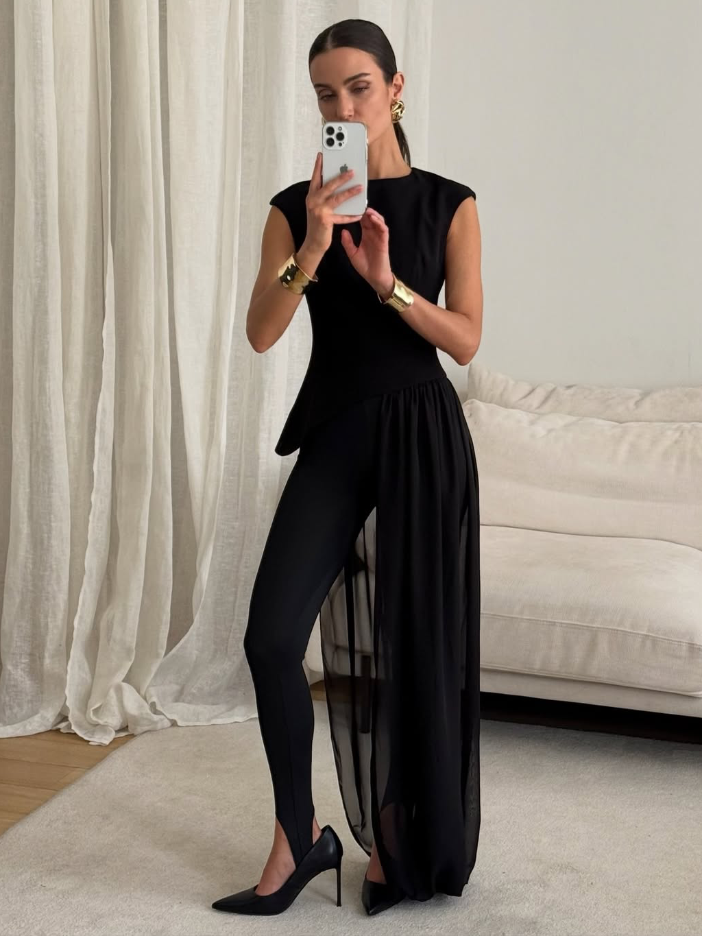 Vestido largo de satén con abertura 