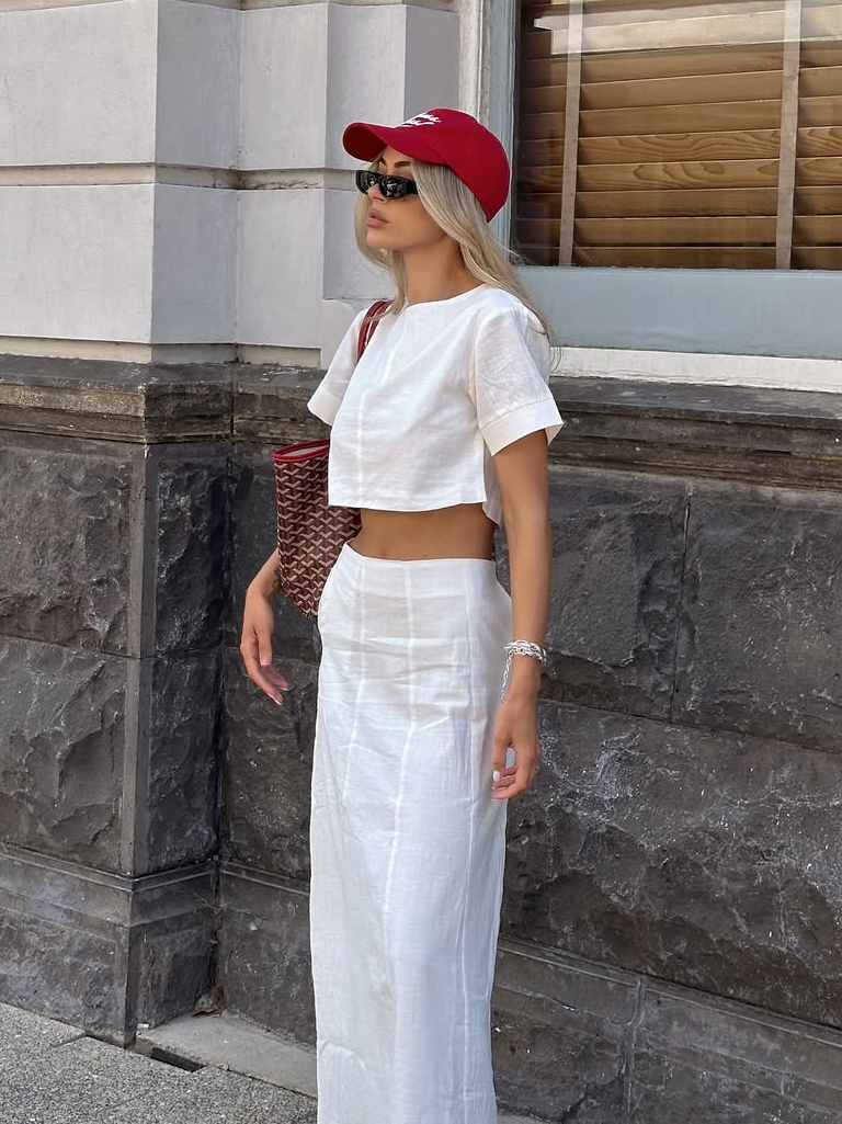 Conjunto de falda de manga corta con volantes y cuello en V 