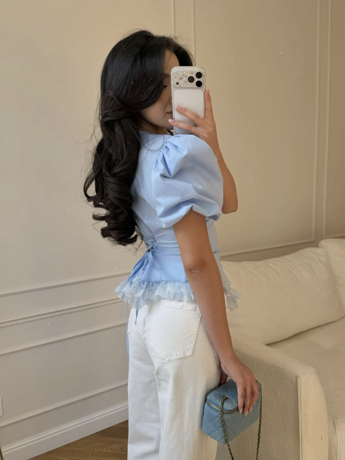 Lace-paneled fitted puff top