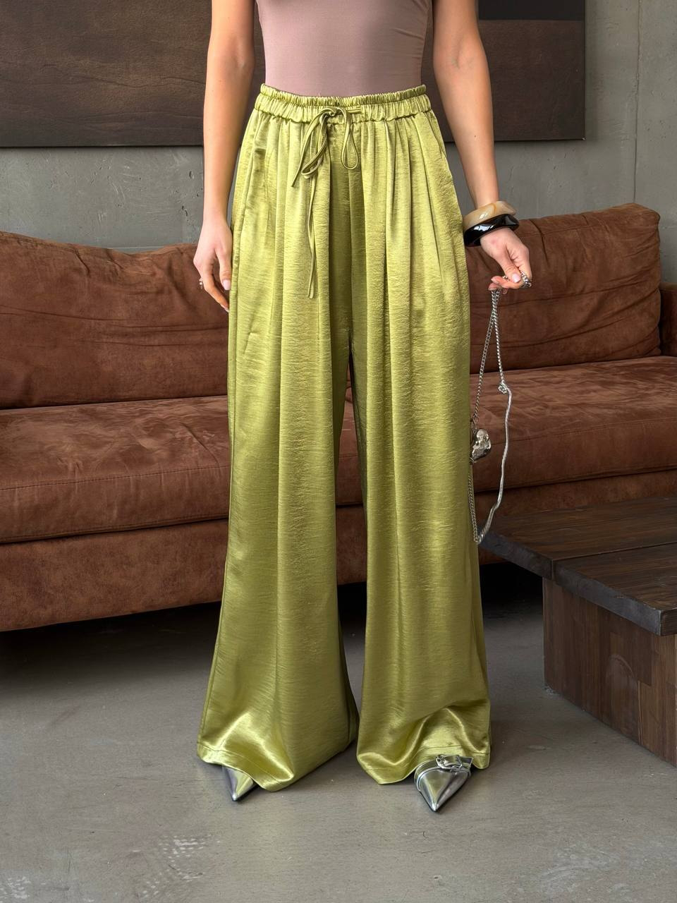 Solid-color satin pants