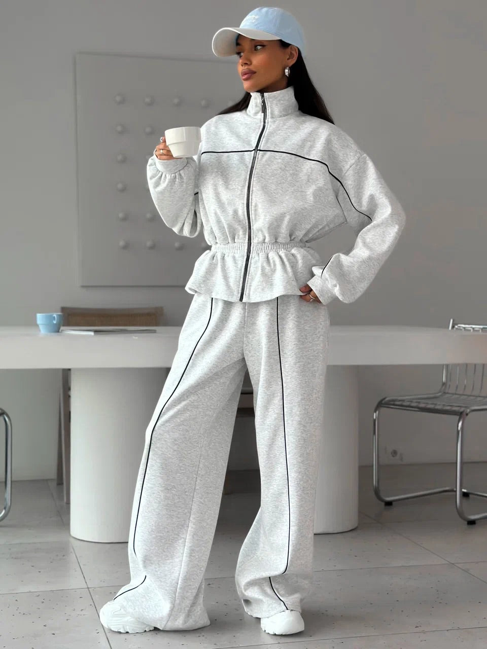 Drawstring Waist Sweatpants Set