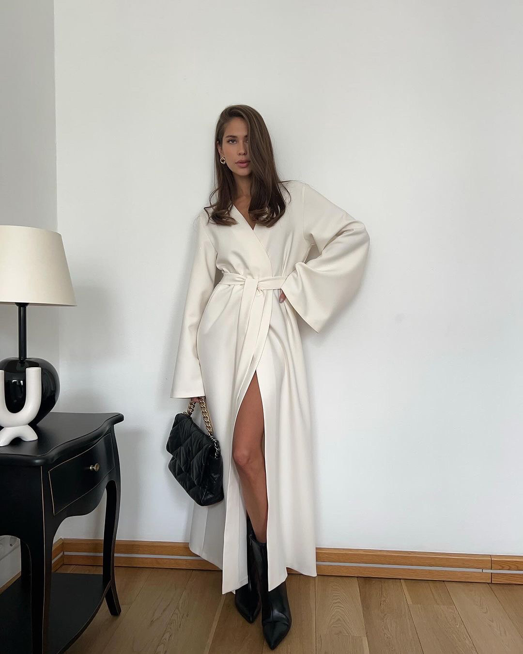 Slit-front long-sleeved tie-back dress