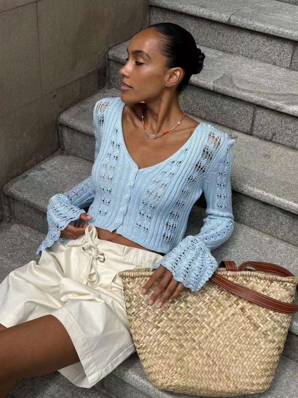 V-neck solid color short knit top
