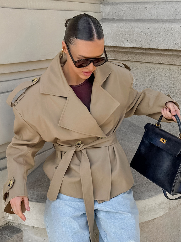 Loose-fitting drawstring trench coat