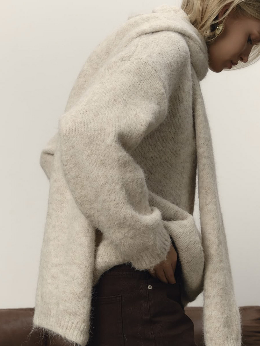 V-neck loose knit sweater with scarf