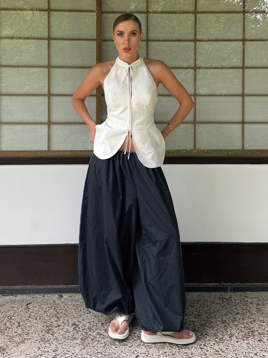 Loose-fitting baggy pants